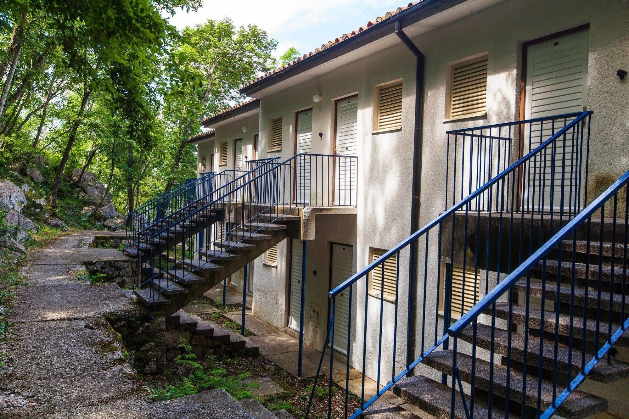 קריקווניצה Paviljoni & Bungalow Kacjak מראה חיצוני תמונה
