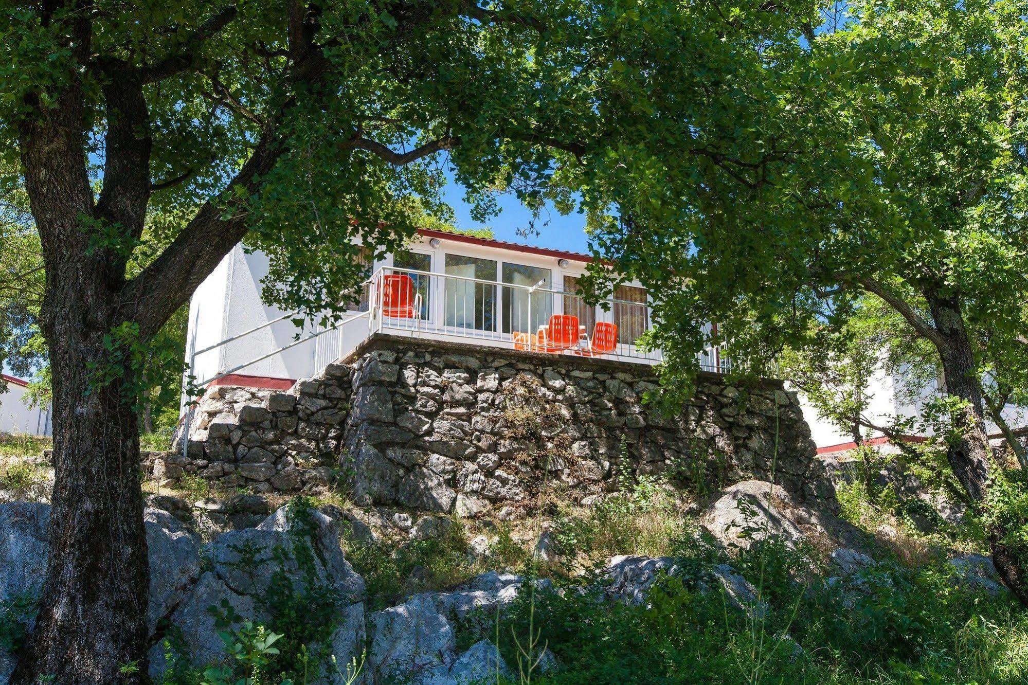 קריקווניצה Paviljoni & Bungalow Kacjak מראה חיצוני תמונה
