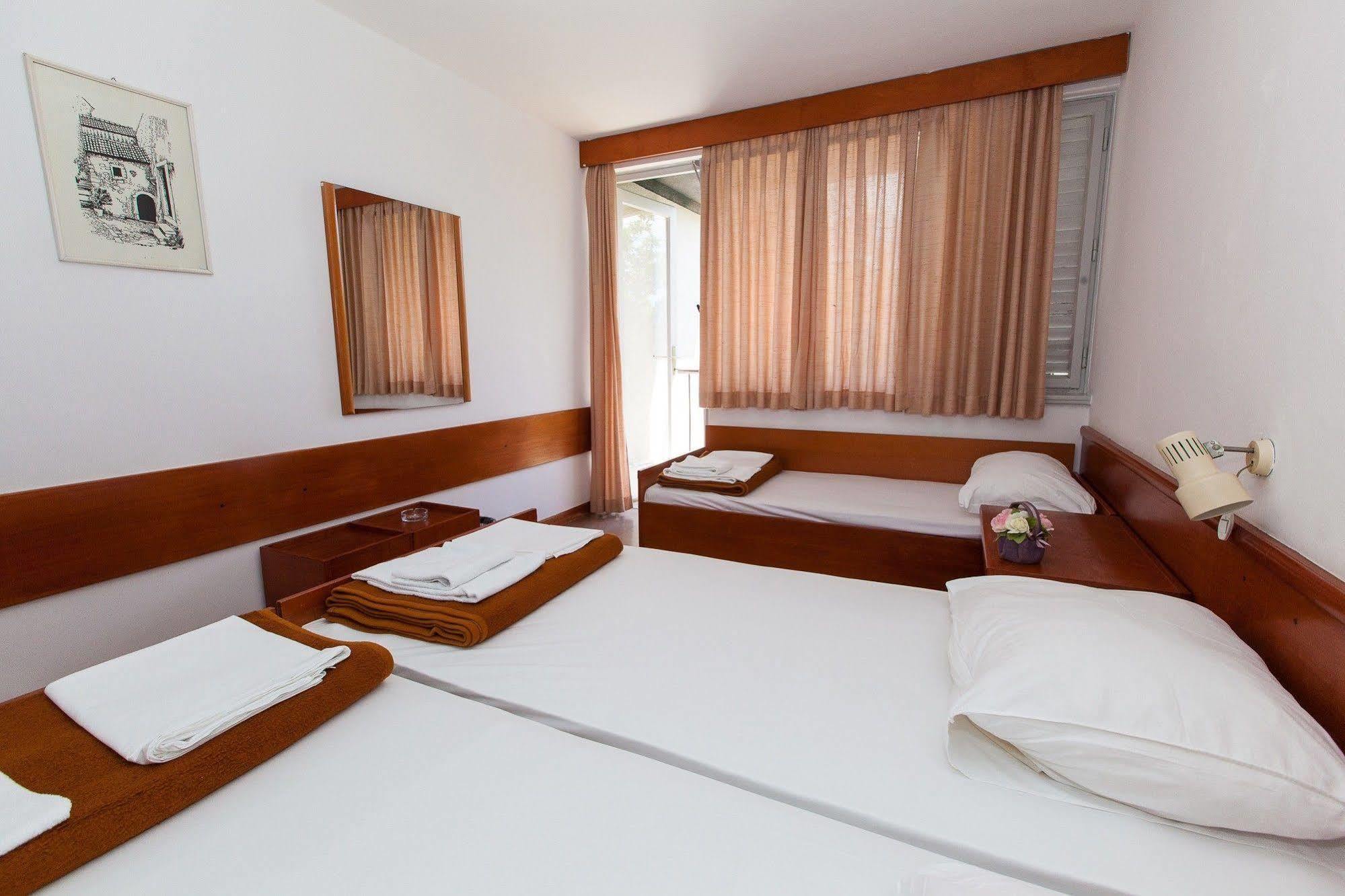קריקווניצה Paviljoni & Bungalow Kacjak מראה חיצוני תמונה
