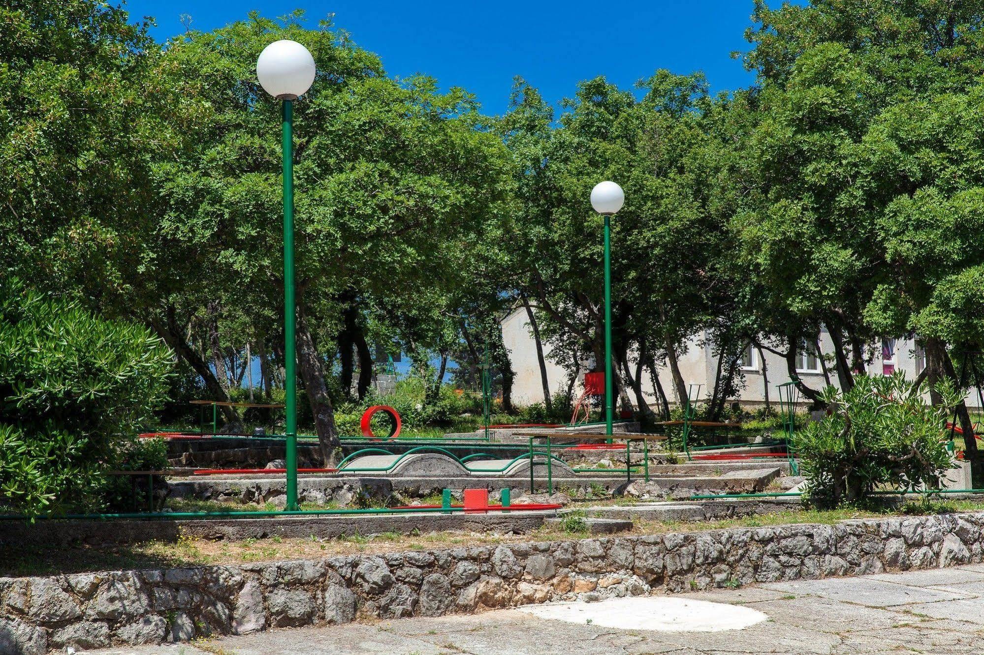 קריקווניצה Paviljoni & Bungalow Kacjak מראה חיצוני תמונה